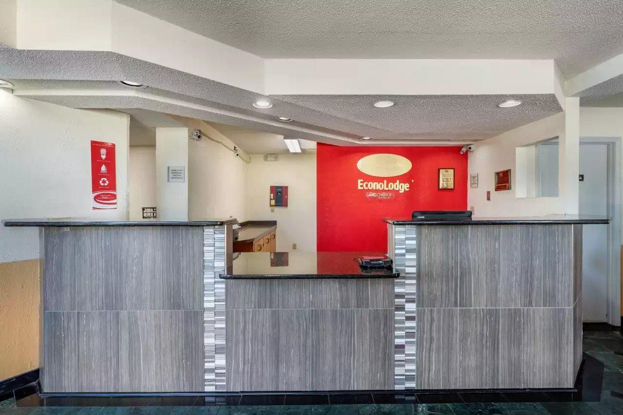 Econo Lodge Флорънс Екстериор снимка
